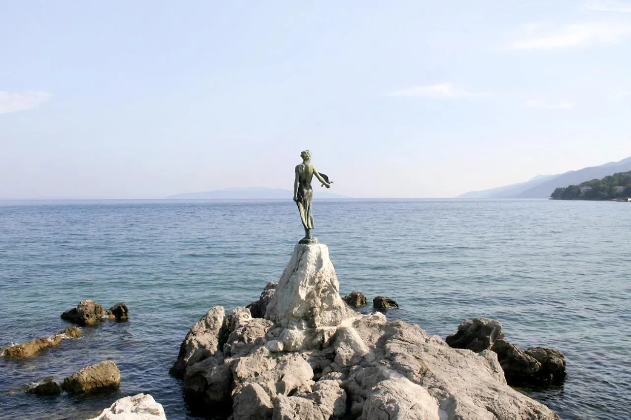 Apartments With A Parking Space Opatija - 7919 Hırvatistan